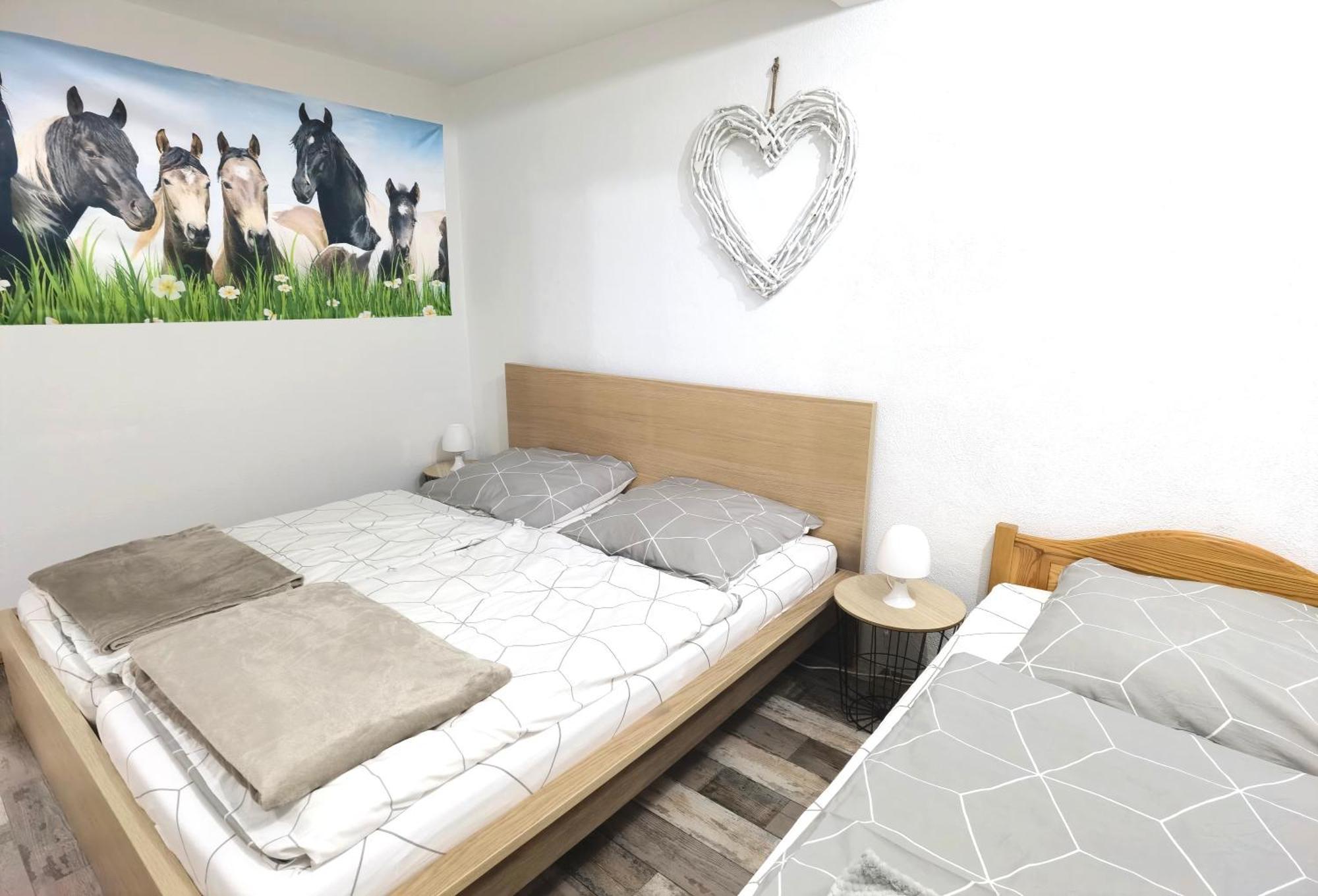 Ferienwohnung - Appartement "Painted Horse" Im Herzen Des Pfaelzer Waldes Reichenbach-Steegen エクステリア 写真